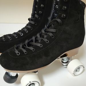 Moonlight Roller Skates Size 9
